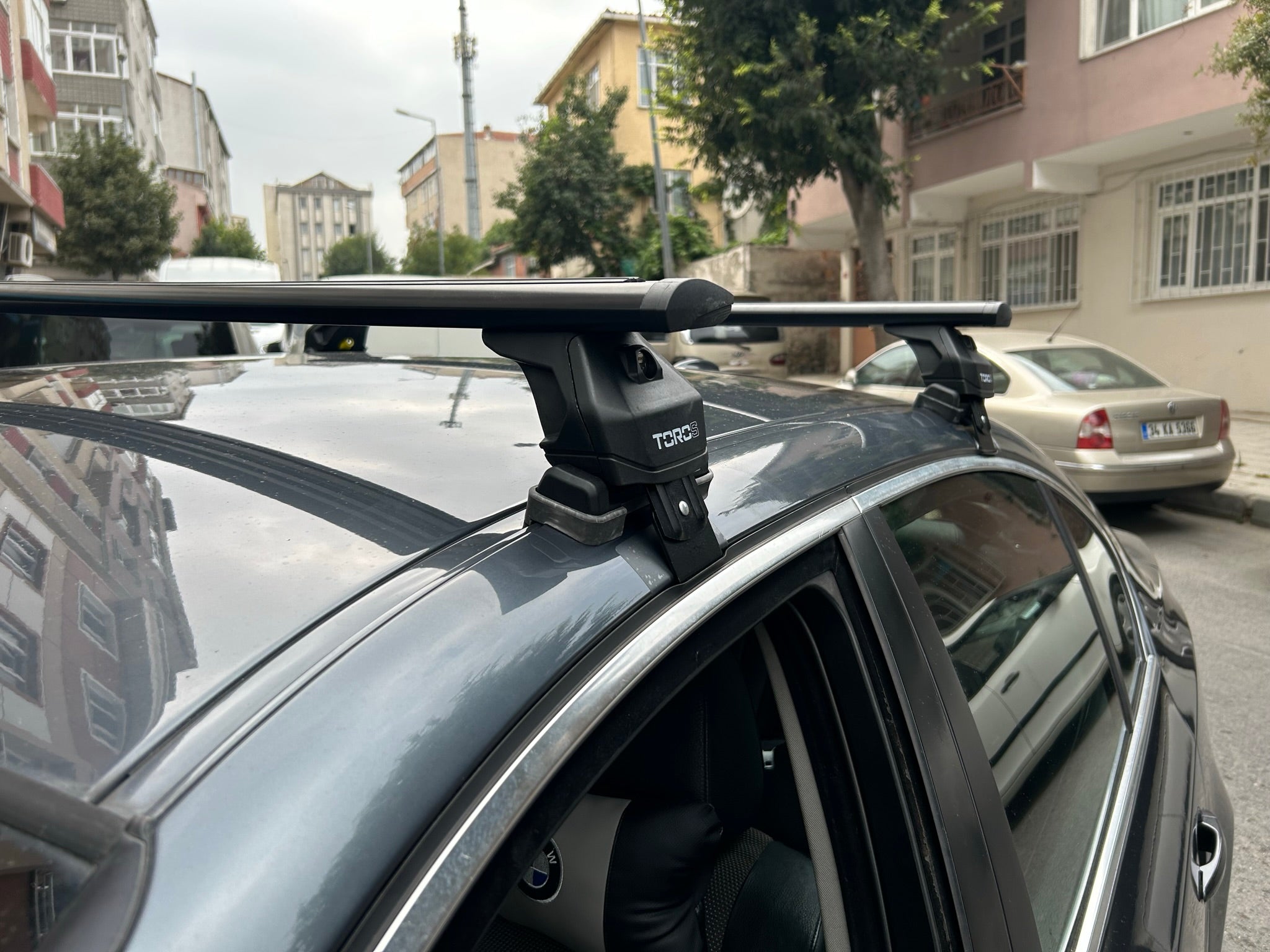 For BMW 5 Series E60 Roof Rack System, Aluminium Cross Bar, Metal Bracket, Normal Roof, Silver 2003-2010 For BMW 5 Series E60 Roof Rack System, Aluminium Cross Bar, Metal Bracket, Normal Roof, Silver 2003-2010